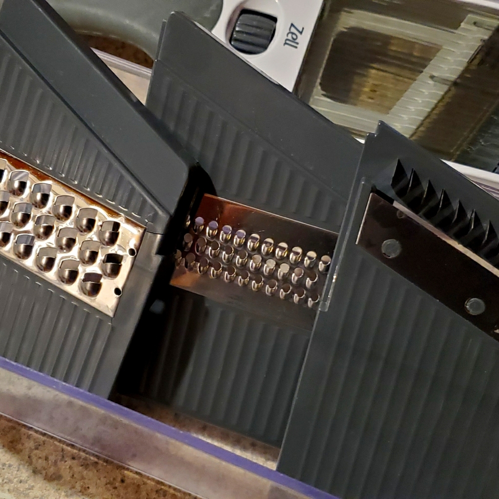 Mandolin dicer/slicer/grater